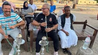 على غرار فيلم عادل إمام.. وكيل رياضة البحر الأحمر بـ الشيشة داخل مركز شباب