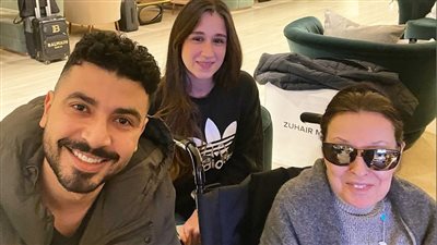 محمد أنور عن صورته مع نجاة الصغيرة: نقلتلها تعليقات الجمهور.. ولهذا ظهرت على كرسي متحرك