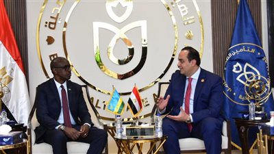 رئيس الرعاية الصحية يبحث التعاون مع سفير رواندا تقديم خدمات طبية للوافدين للعلاج