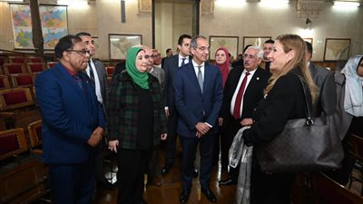 وزيرا الاتصالات والتضامن يبحثان التعاون في رقمنة مقتنيات الجغرافية المصرية