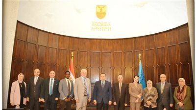 رئيس جامعة الإسكندرية يبحث مع وفد أمريكي إنشاء فرع لجامعة أمريكية ببرج العرب 
