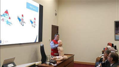 هيئة الإسعاف تنظم تدريبًا مكثفًا للموظفين بجهاز التنظيم والإدارة على الإسعافات الأولية