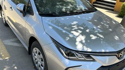 سعر تويوتا كورولا كسر زيرو موديل 2023 في سوق السيارات المستعملة