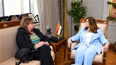 وزيرة الهجرة ومديرة إدارة المسئولية المجتمعية ببنك التعمير تبحثان التعاون المشترك