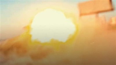 يأوي 10 آلاف نازح.. اشتعال النيران في مركز للأونروا إثر قصف بطيران الاحتلال