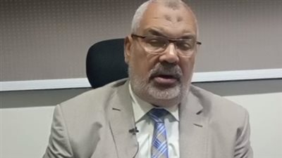 أسرة محامٍ توفي داخل جنايات بورسعيد: خلوق وبار بوالديه لأنه الابن الوحيد لهما| بث مباشر 