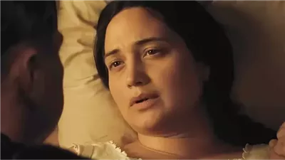 دخلت تاريخ جوائز الأوسكار 2024 وتنتمي لأمريكان أصليين.. من هي ليلي جلادستون؟ 