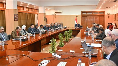 وزير الري يبحث مع الجانب الهولندي تدريب العاملين في مجال إدارة المياه