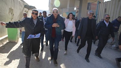 محافظ الجيزة يتفقد المسارات ونقاط المطالع والمنازل لكوبري همفرس 
