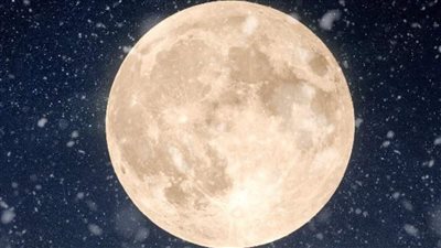 وقت مثالي للتصوير.. بدر شعبان يزين سماء الوطن العربي طوال الليل