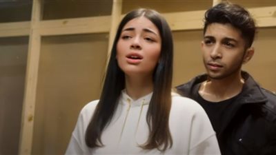 ناقد موسيقي عن كليب أمور بسيطة بالذكاء الاصطناعي: ليلى زاهر مش مطربة وياريت تركز في التمثيل