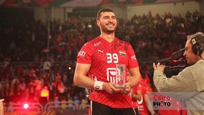 يحيى الدرع يحصد جائزة أفضل لاعب في مباراة مصر وتونس لكرة اليد