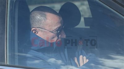 وصول الخطيب إلى مسجد الشرطة لصلاة الجنازة على العامري فاروق