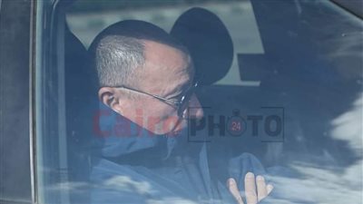 الخطيب وشوبير وسيد عبد الحفيظ أول الحاضرين في جنازة العامري فاروق بمسجد الشرطة | بث مباشر