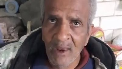 بائع يستغيث من جحود أبنائه بالمنيا: رموني وأنا رجلي مبتورة وقالولي إنت ميت |بث مباشر