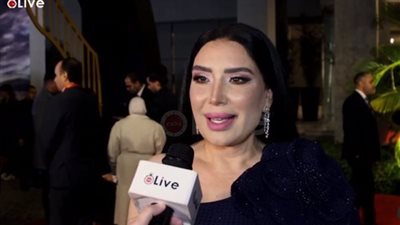 عبير صبري لمنتقدي ظهور نجاة الصغيرة: انتو مالكم.. هي اتكرمت من بلد كبير| فيديو