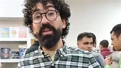 بعد رحلته إلى مكة بالعجلة.. الرحالة محمد المصري داخل معرض الكتاب لتوقيع كتابه| بث مباشر