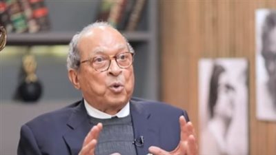 عميد كلية سابق: تركت شغلي في إيطاليا براتب 10 آلاف يوميا.. ونزلت مصر اتوظفت بـ 80 جنيه