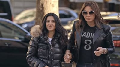 من معجبة لمديرة حساباتها البنكية.. كيف عوّضت إليسا شعور الأمومة؟ 