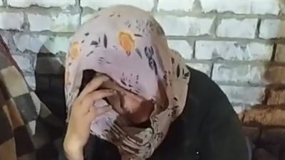 وحيدة بلا مأوى.. قصة معاناة مشردة بالوراق تخلى عنها والدها وزوجها بسبب مرضها النفسي | بث مباشر