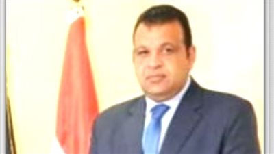 سرق فلاح.. عاطل ينتحل صفة ضابط شرطة ويستولي على أموال مزارع من البحيرة 