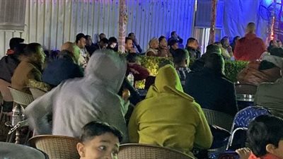 رغم برودة الجو.. العائلات الأقصرية على المقاهي لتشجيع المنتخب | صور