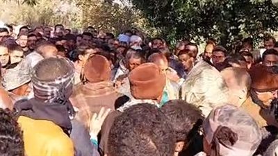 4 نعوش في جنازة.. أهالي سوهاج يشيعون جثامين ضحايا حادث تصادم بليبيا | بث مباشر