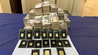 15 كجم ذهب.. عصابة تستخرج الذهب من الجبال وتعيد معايرته والأمن يضبطهم