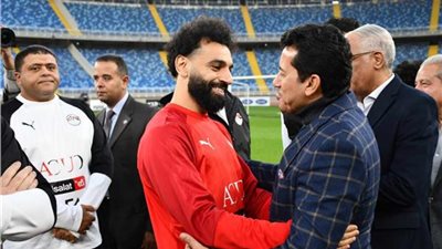 أشرف صبحي يتحدث عن اختيار حسام حسن لتدريب منتخب مصر وعلاقة التوأم بمحمد صلاح 