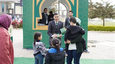 بيت الزكاة يجمع تبرعات لإغاثة غزة في معرض الكتاب 