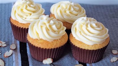 بالفانيليا والشوكولاتة.. طريقة عمل الكب كيك بوصفات ناجحة من أول مرة