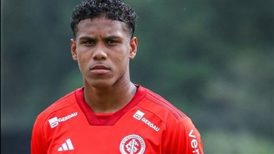 الزمالك يحصل على موافقة إنترناسيونالي البرازيلي لضم فينسيوس سوزا