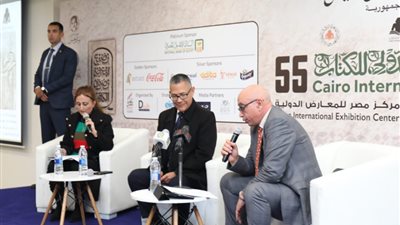 وزير الثقافة الفنزويلي يشيد بتخصيص معرض القاهرة مساحة كبيرة للتراث الفلسطيني