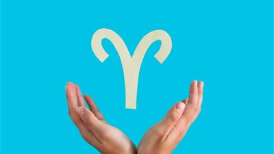 توقعات برج الحمل في شهر فبراير.. يحصل على المال ويتخلص من الديون