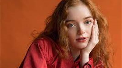 القصة الكاملة لوفاة الفنانة البريطانية أورلا باكسينديل.. قطعة بسكويت السبب