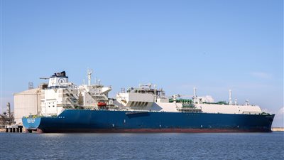 رويترز: مصر أرست مناقصة لشراء 20 شحنة غاز طبيعي مسال لتغطية الطلب بالشتاء