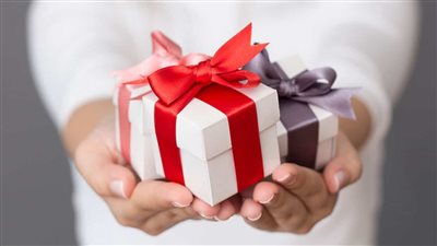 دلع حبيبتك.. أفكار هدايا للبنات بأقل من 100 جنيه 