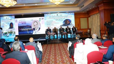 محافظ أسوان يفتتح فعاليات المؤتمر السنوي الثاني لقسم التوليد وأمراض النساء