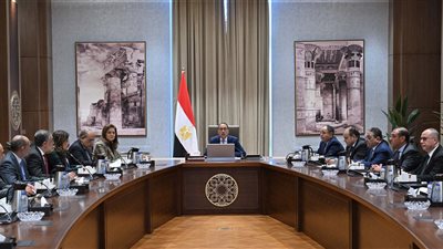 رئيس الوزراء يستعرض مؤشرات الأداء بالمناطق الحرة الخاصة وسبل وضع معايير لإنشاء مناطق جديدة