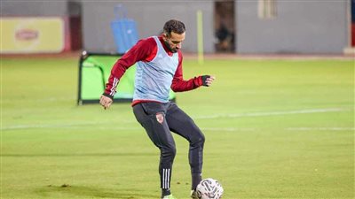 بسبب الإصابة.. احتمالية غياب علي معلول عن مباراة الأهلي وإنبي