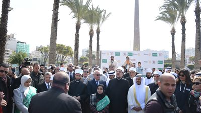 بحضور الوزراء والمسئولين.. متسابقون من 50 دولة يمدحون النبي وينشدون باسم مصر في شوارع بورسعيد| صور