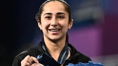 وزير الرياضة يهنئ مها خالد ببرونزية بطولة العالم للألعاب المائية بالدوحة