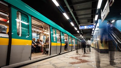 بعد توقفها.. عودة حركة قطارات مترو الخط الثالث إلى العمل من جديد