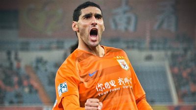 مروان فيلايني يعلن اعتزاله كرة القدم بعد رحلة استمرت 18 عامًا في الملاعب