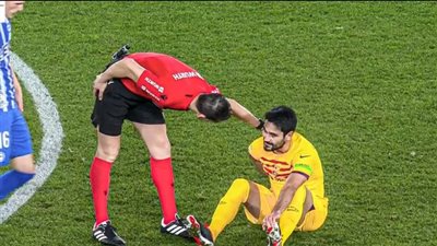 إصابة جاندوجان في مباراة برشلونة وديبورتيفو ألافيس بالدوري الإسباني