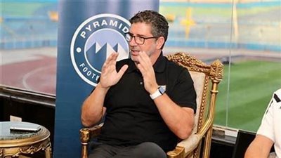 تفاصيل اعتماد اتحاد الكرة قرار رحيل فيترويا عن تدريب المنتخب | بث مباشر