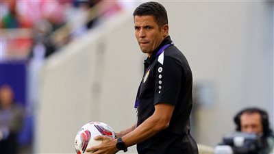 ليس الوداد.. عموتة يحدد وجهته المقبلة بعد الرحيل عن منتخب الأردن