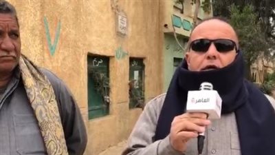 لصوص يسرقون أبواب مقابر ببنها.. والحراس: خلعوا أعمدة الإنارة وانتهكوا حرمة الموتى| بث مباشر