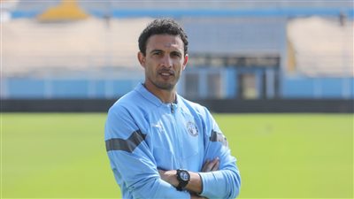 جدو يهاجم حكم مباراة الزمالك وبيراميدز: أتمنى يعرف ينام كويس