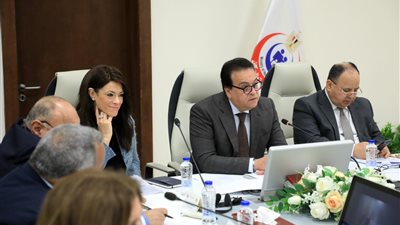  وزير الصحة: الشركة العربية للصناعات الدوائية قدمت دعما لإنهاء قوائم الانتظار بـ 100 مليون جنيه